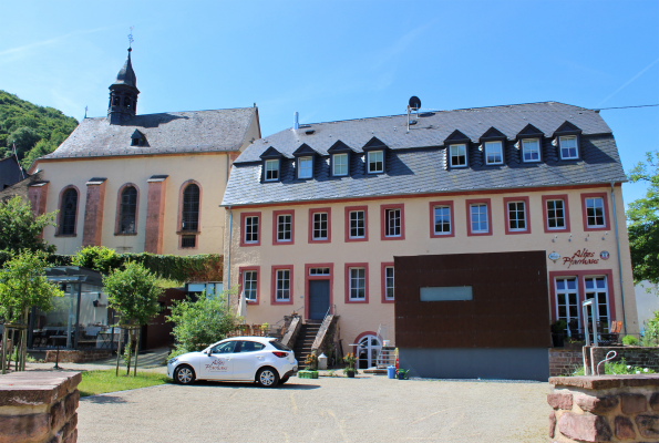 Altes Pfarrhaus Rückansicht.JPG